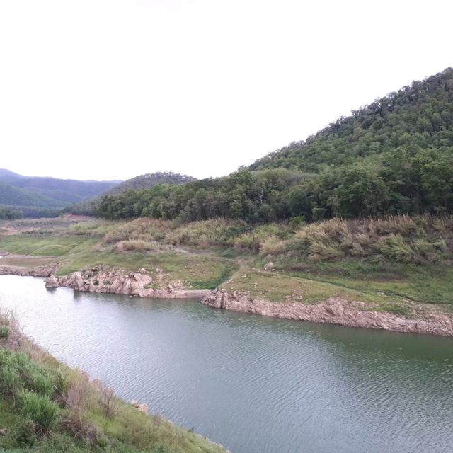 ชมวิวสะพานแขวนเชื่อมใจ ไฮไลท์เขื่อนแม่กวง
