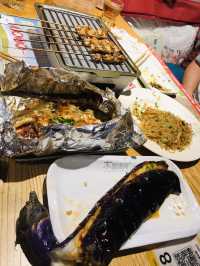 「平價串燒，會展中心站附近的木屋燒烤」