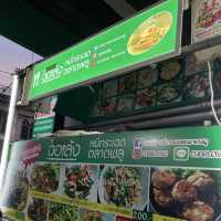 รีวิว - ร้านฉอเล้ง หมี่กระเฉด @ตลาดพลู