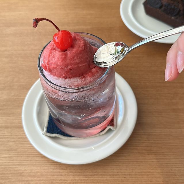 날이 더워지면 예쁜 자두 에이드 어때요? 🍒