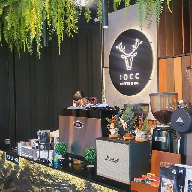 จิบกาแฟในสวนป่ากลางเมืองทองธานี