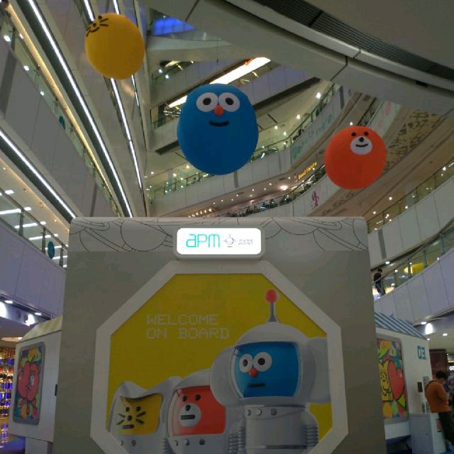 APM × MOMO PLANET