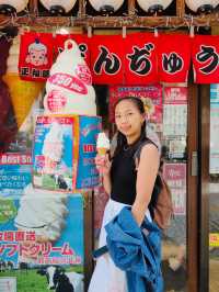 Ice creaming and wandering around Otaru