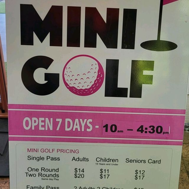 坎培拉18洞mini golf, 三五知己休閒一下