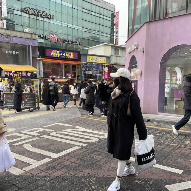 Hongdae Streetย่านสุดฮิปของวัยรุ่นเกาหลี