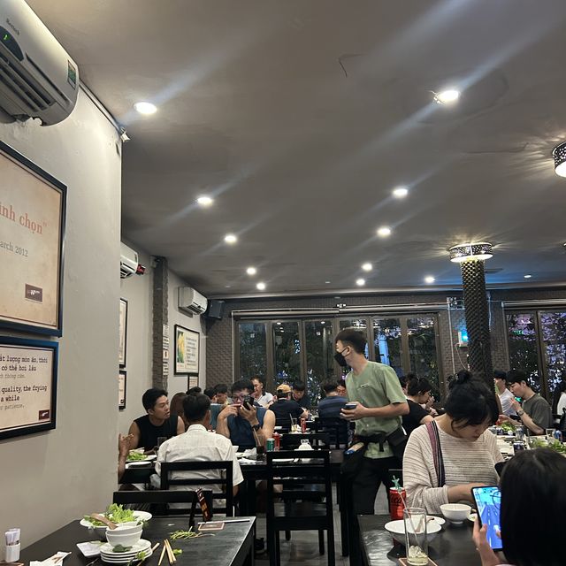 胡志明市的正宗河內烤肉片
