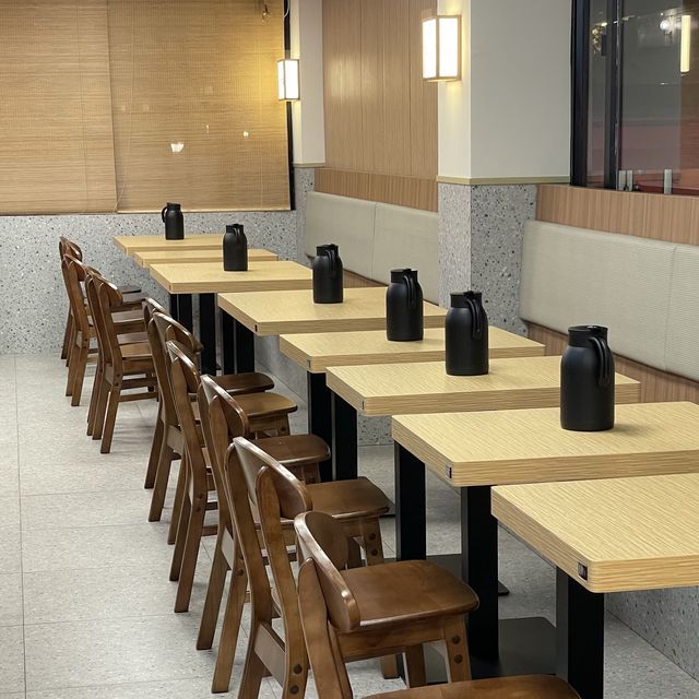 荃灣｜多款日式定食選擇。豚本家