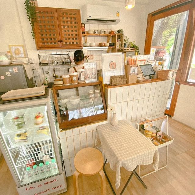 Peko peko peko café 