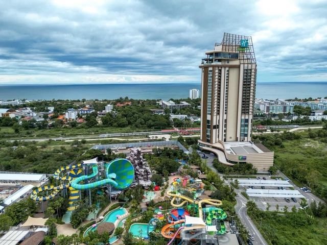 มานอนโรงแรมแถมเที่ยวสวนน้ำไปในตัว 🏖️