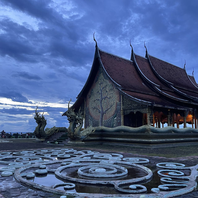 วัดสิรินธรวรารามภูพร้าว - อุบลราชธานี