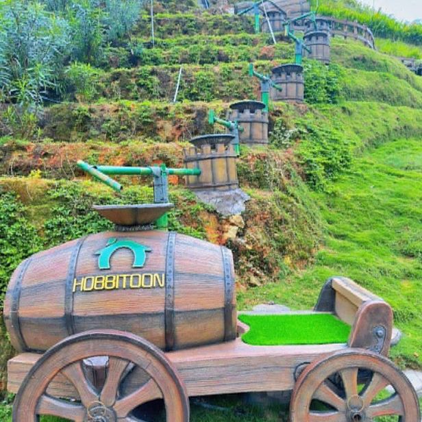 Hobbitoon Village