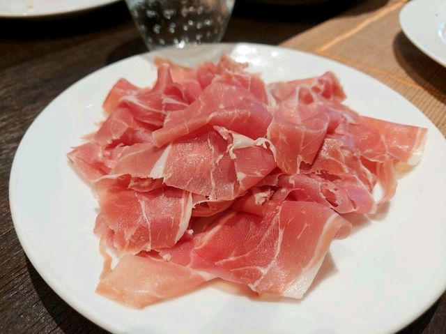 อาหารอิตาเลียนในโรงแรมอนันตรา