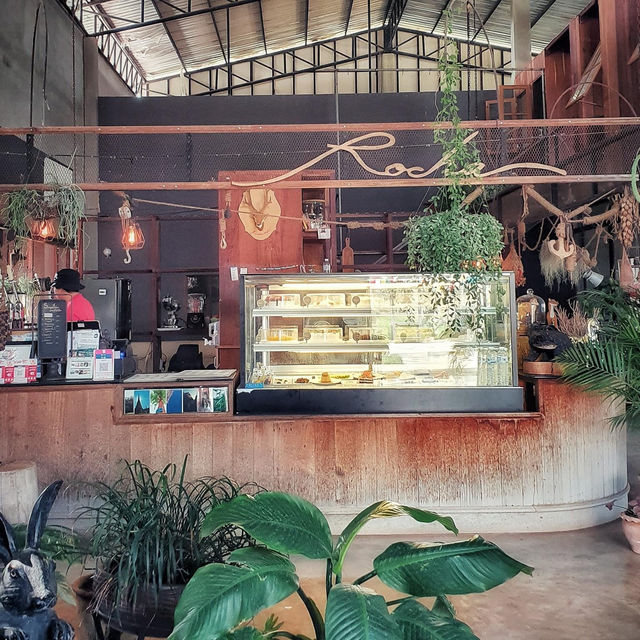 โรชาคาเฟ่🧁คาเฟ่บนเนินเขา