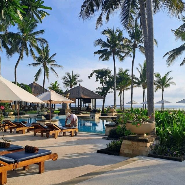 EXPLORING ONE OF THE BIGGEST POOL IN NUSA DUA