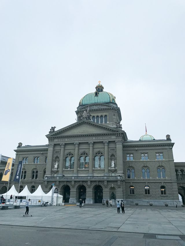 The Parliament Building in Berne, Switzerland 🇨🇭 