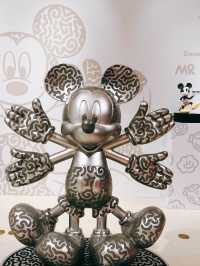 【限量藝術展】Mr Doodle愛情雕塑，遠東百貨信義A13