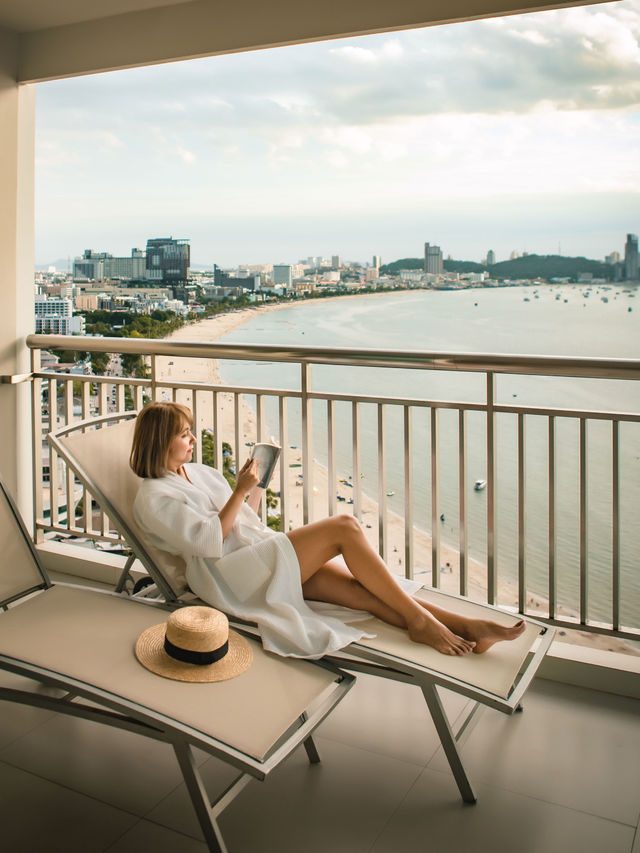 Holiday Inn Pattaya โรงแรมสุดปัง วิวทะเลทุกห้อง!!
