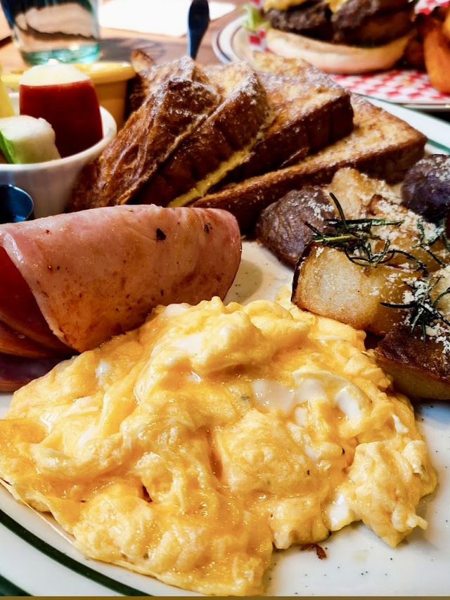 AKA美式早午餐的先驅者  the Diner 樂子信義旗艦店