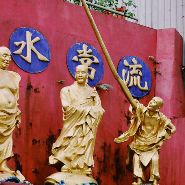 Ten Thousand Buddhas Monastery