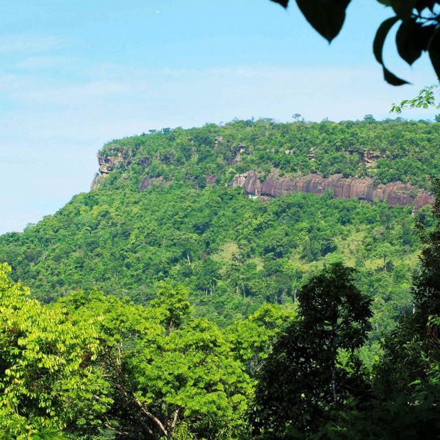 ปราสาทโดนตวล อุทยานแห่งชาติเขาพระวิหาร