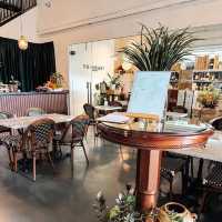 The Cafe & Bar