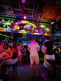 タイ🇹🇭クラビ🌴アオナン唯一の🪩ナイトクラブ🕺🏿
