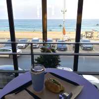 환상적인 오션뷰와 맛있는 디저트가 있는 안목카페, 에이엠 브레드 앤 커피🌊