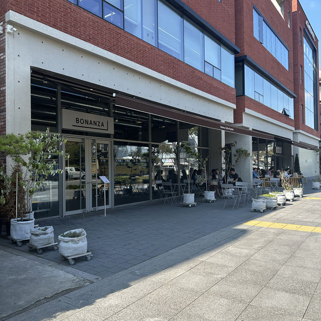 《韓国/君子》オリニデ公園目の前のCAFE ☕️🌿テラス席でティータイム♪ BONANZA