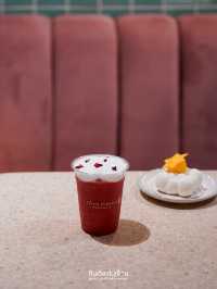 🦌 Little Hideout ร้านที่ขนมเค้กน่ารักมาก