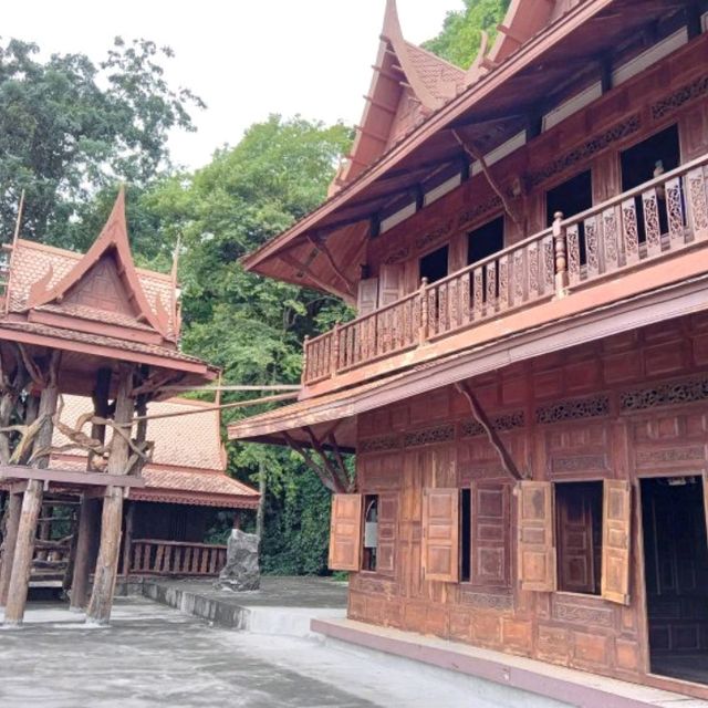 อุโบสถไม้ทรงศาลพระภูมิ วัดถ้ำเขาวง🌟