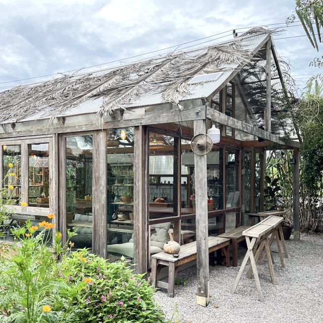 ปราณบุรีก็มีคาเฟ่บรรยากาศดีไม่แพ้ที่อื่นเหมือนกัน