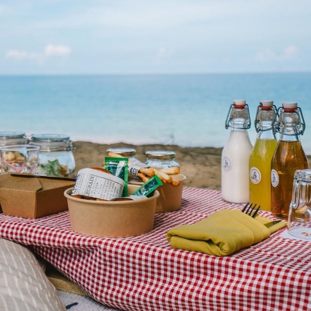 ปิคนิคริมหาดส่วนตัว Khaolak Emerald Beach Resort
