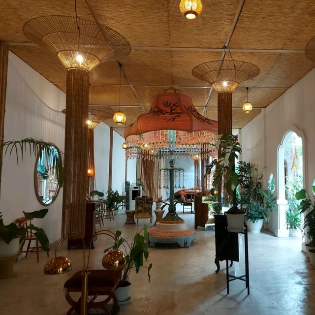 คาเฟ่สุดฮิตในพัทยา House of Benedict