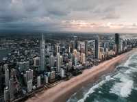 《天際線景觀》澳洲黃金海岸 Surfers Paradise 沙灘上空飛行航拍分享