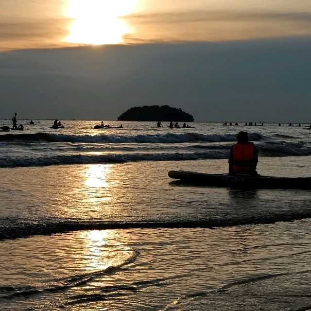 Tanjung Aru Beach ~ Kota Kinabalu's Coastal Gem