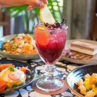 Rongmai mahachai cafe and stay