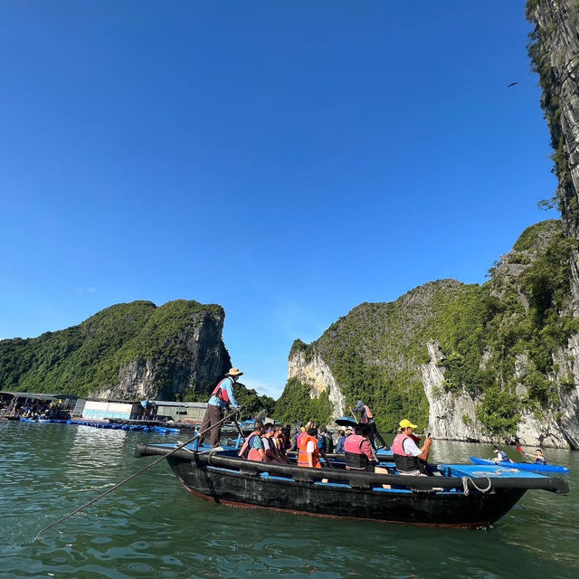 ล่องเรือที่อ่าวฮาลองเบย์ (Halong Bay) 🥰