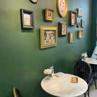 นิทานคาเฟ่ ปทุมธานี: โลกแห่งนิทานที่เป็นจริง