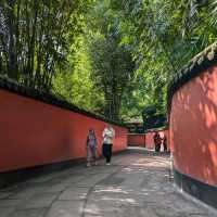 Vibrant Serenity at Wu Hou Shrine in October