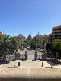 Barcelona - a place full of amazing architectures. Even Hospital are a piece of art!