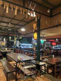 【タイ･プーケット🇹🇭】600円台で絶品シーフードが食べられる！？安く食べるならここのローカル店！