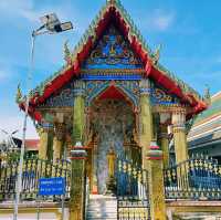 泰國曼谷皇家古廟景點:Wat Ratchawarin，建築精美絕倫，適合打卡拍照📸