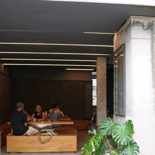 泰國清邁_ROAST8RY 旗艦店_世界拉花冠軍咖啡