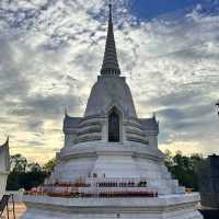 📌 อนุสรณ์สถานพระสถูปเจดีย์สมเด็จพระเจ้าตากสิน