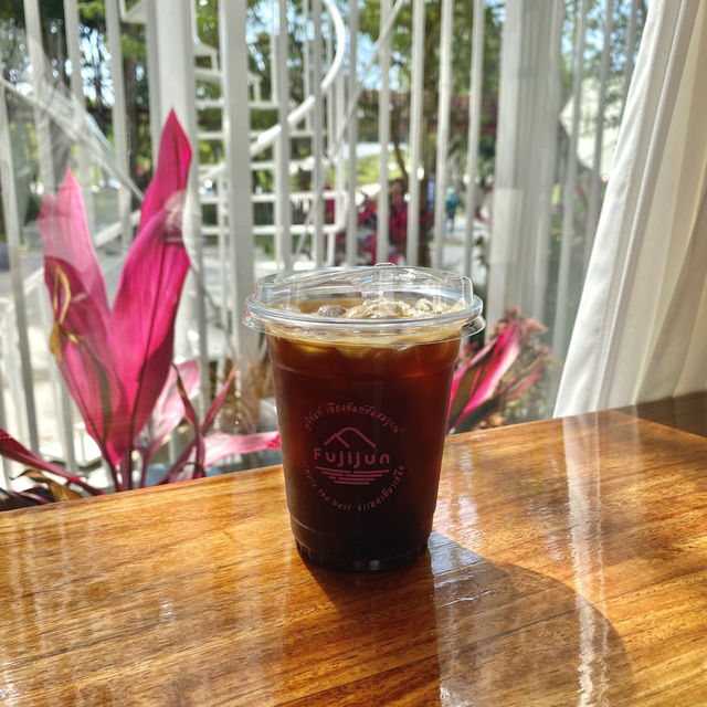 📍FujijuN ฟูจิจันท์ คาเฟ่ & รีสอร์ท