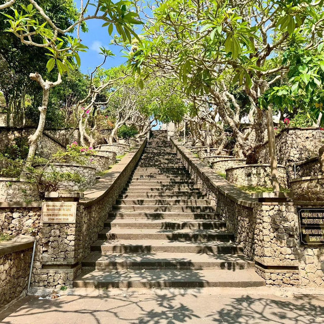Enchanting Evenings at Pura Uluwatu Temple