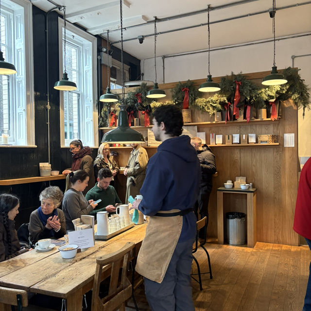 플랫화이트 런던 몬머스커피 (Monmouth Coffee) ☕️ 