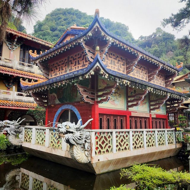 Hidden Gem in Ipoh: Sam Poh Tong Temple