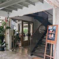 ร้านกาแฟลับ Piccolo vicolo cafe’ • ราชเทวี  ☕️