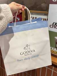 韓国/ソウル【新村】GODIVA bakery